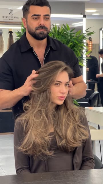 Profesyonellik detaylarda gizli ❣️✨

#haircolor #hairtransformation #emreayaksiz